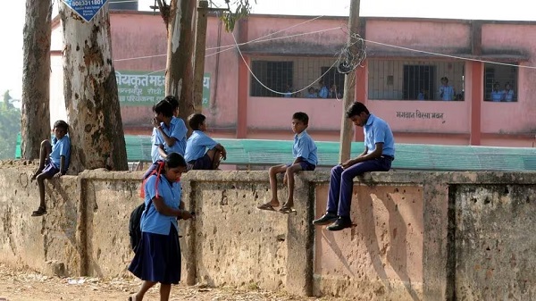 झारखंड में शिक्षा व्यवस्था चिंताजनक, 86 हजार बच्चे आउट ऑफ स्कूल