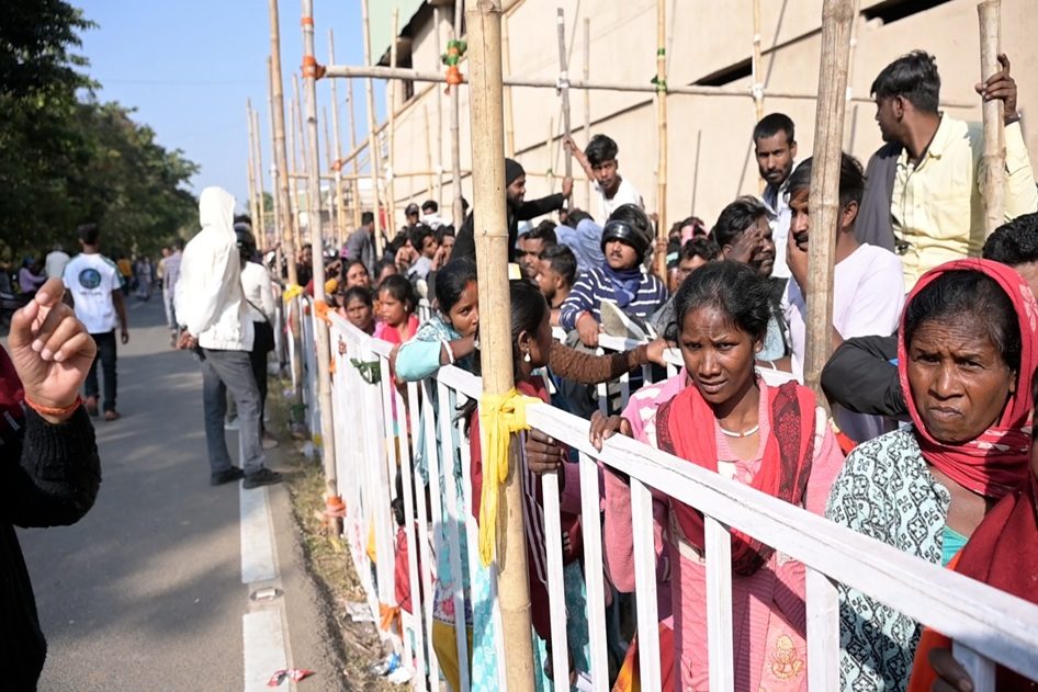 रेजा-कुली के जरिये रांची वनडे मैच का टिकट ब्लैक में बेचने वाले 3 लोग गिरफ्तार